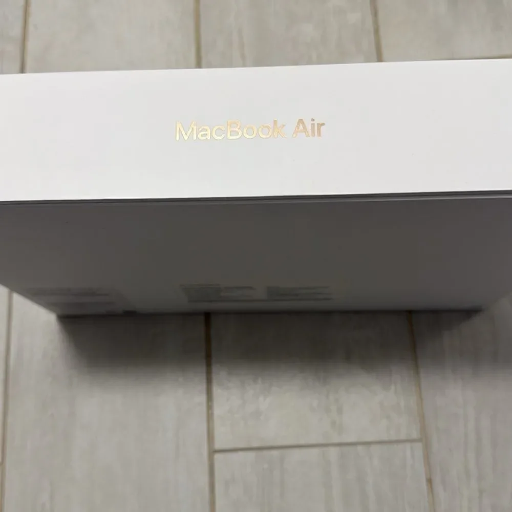 New Apple MacBook Air BOX